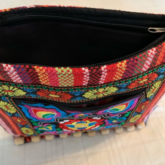 NEW ITEM Colorful Thailand Made Shoulder Handbag. - Picture 8 of 8